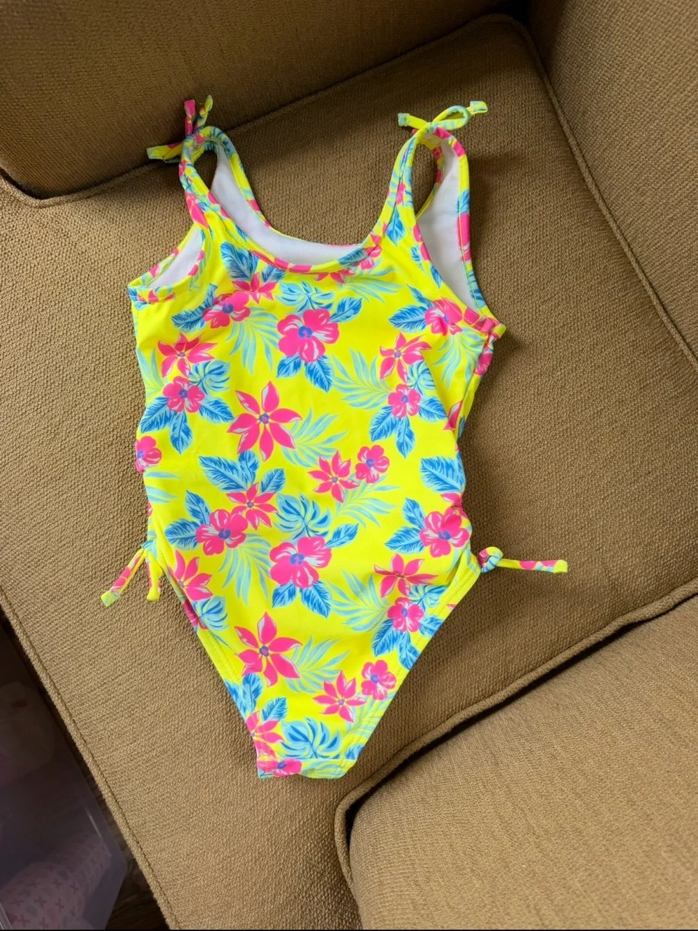 🦋Young Hearts Girls Tropical Floral One-Piece Swimsuit Size 5